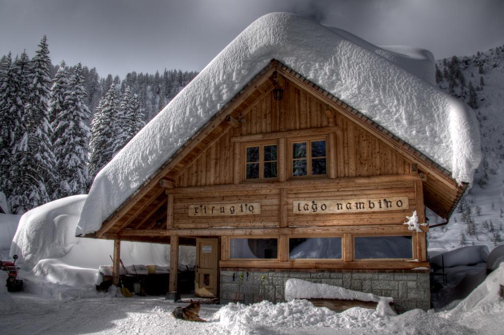 Rifugio Lago Nambino Madonna Exteriör bild